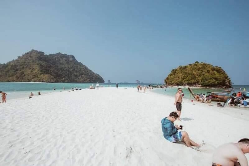 Areeya Phubeach Resort Coliving Coworking Ao Nang Extérieur photo